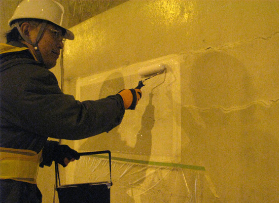 コンクリート構造物のひび割れ検出塗装システムのプラナスケミカル株式会社